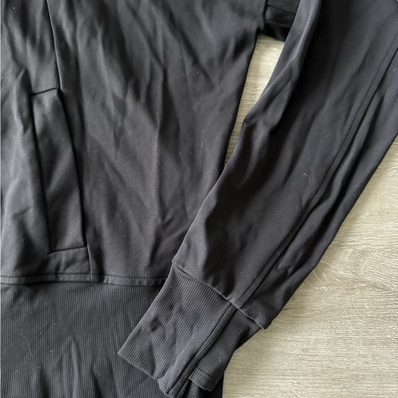 Athlete Black Sweatshirt - Picture 2 of 5